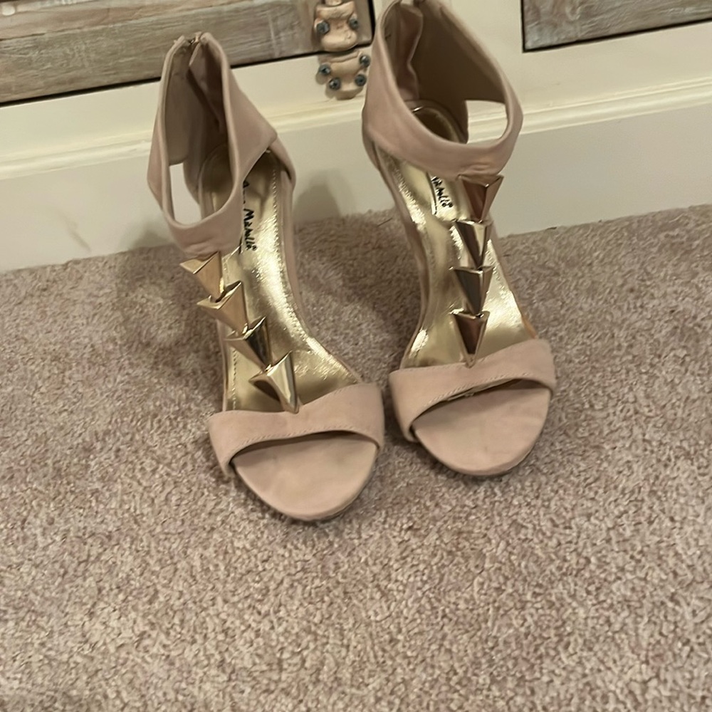 Anne Michelle Heels